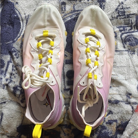 Nike react shoes - Picture 2 of 4